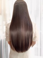 エリュール(Elure)&nbsp;うるツヤ髪で女性の魅力をUP
