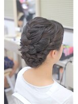 リサ 恵比寿(risa.)&nbsp;編み込みとねじりのアップスタイル