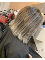 オハナ(OHANA)&nbsp;ホワイトグレージュバレイヤージュ