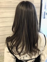 クレア(CREA)&nbsp;ハイライトアッシュカラー