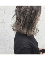 ヘアデザイン ソラ(Sola) リラックスグラデーショングレージュ 無造作外ハネくびれミディ