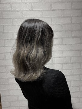 ビスイル 秋葉原店(Vis ill) グラデーション/インナーカラー/イヤリングカラー/ブリーチ