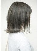 オリーブカラー外はねボブ
