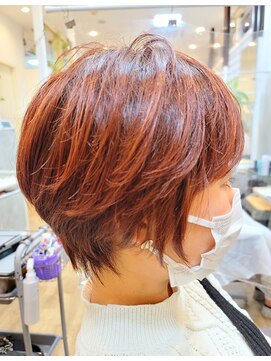 ヘアーズビースリー ポートサイド 大人くびれショートXピンクカラー　10代～60代 /ボブショート
