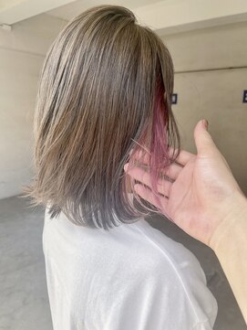 ヘアーアンドアトリエ マール(Hair&Atelier Marl) 【Marl】プラチナベージュカラー×インナーピンクカラー