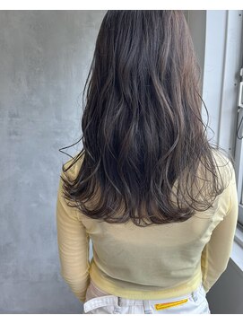 キチ(kichi.) [kichi.] セミロング×柔らかグレージュ