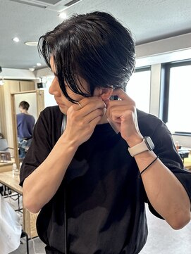 ノラ ギンザ(NORA GINZA) センターパートニュアンスパーマダウンパーマコンマヘア黒髪