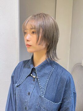 レクタ(recta) ウルフカット シルバーカラー ケアブリーチ