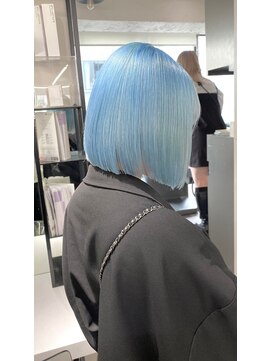 ベレーザ 渋谷(BELEZA) 6993ニュアンスカラーブルージュブルーシルバー切りっぱなしボブ