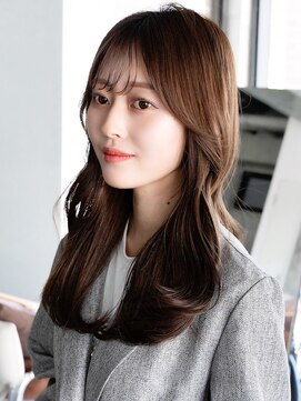 エインアンリー 明治神宮前(AIN.ANLY.) ☆フェミニンロング大人かわいいぱっつん前髪レイヤーカット小顔