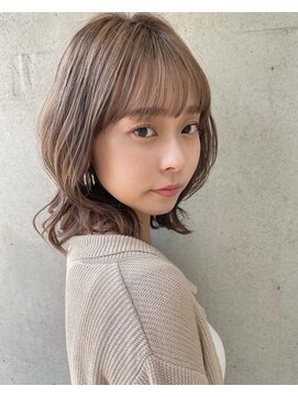 スリープ(Three-p.) ミルクティーベージュな愛され小顔ミディ