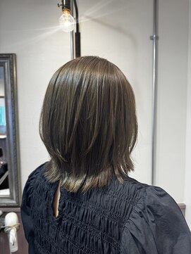 ヘアーサロン キー(Hair salon key) オリーブベージュ