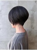 大人世代に似合うナチュラルなショートボブ