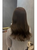 オリーブベージュ
