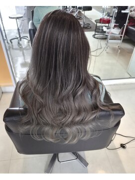 シャンプーボーイエイムス(SHAMPOO BOY aims) バレイヤージュ