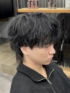 オーバルバイアピッシュ(OVARL by apish) メンズカットパーマスパイラルパーマシャドウパーマ原宿駅