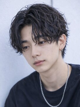エイド 本店(aid) ソフトツイストセンターパート刈り上げツーブロックミディアム