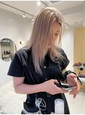 ミルクティーベージュ人気レイヤーケアブリーチハイトーン渋谷駅