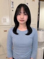 ウタシロイロ(uta shiroiro)&nbsp;ミディアムハッシュカット