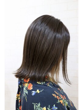 エコルアヘアー(ecolua hair) ミディアム×インナーカラー