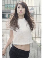 ソラ(sora)&nbsp;髪にやさしいヘアサロン　ロングのナチュラルウェーブ