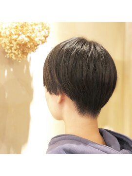 ミカン(mikan) クールに仕立てたイケメンショート