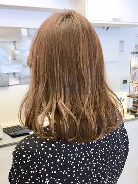 ミッテル(mittell) セミロング毛先パーマことりベージュ黒髪ウォーターフォール