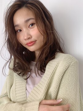 ロンプ(romp) ラベンダーベージュのゆるウェーブ