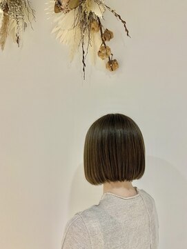 デイジー 八千代勝田台(daisy) カーキアッシュ「daisy 八千代勝田台 小松」