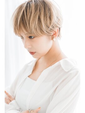 エスドットブルーム(S.BROOM) 【S.BROOM　なんば】ショート×ハイトーンべージュ