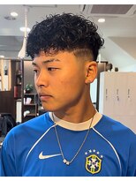 サロン ド ロイ(Salon de Roi)&nbsp;フェードラインショートスペインカール