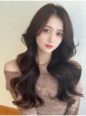 韓国くびれヘア レイヤーカット前髪なしセンターパート黒髪
