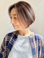 アリカ(alica)&nbsp;センターパートショートボブ立体感レイヤーカットブラウンカラー