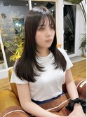 ロングヘア。フェイスレイヤー。オリーブベージュ。