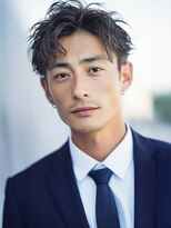 カットもパーマもイケメンパラダイス Men's天王寺 大人色気のセンターパート無造作ウェーブ