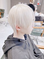 デイズ(days)&nbsp;【ブリーチ必須】究極のプラチナホワイト！ウルフショート