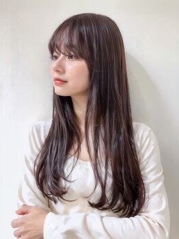 自然な艶と柔らかい質感*スタイリングも楽になる[髪質改善ストレート]