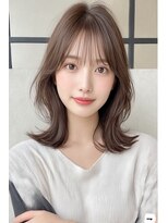 レス(Les.)&nbsp;ミディアムレイヤーくびれヘアハッシュカットダークグレー