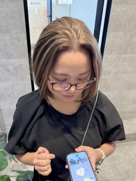 アンダーバーホワイト 鳳店(_WHITE) ベージュアンブレラカラー