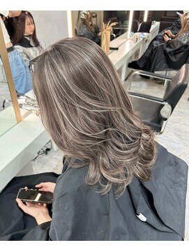 ブレンド 渋谷(BLend) ハイライトミディアムヘア暗めカラーデザインカラー
