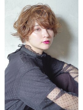 クシュ 所沢東口店(kusyu...) ハイトーンカラー×ステップボーンカット×キャラメルベージュ