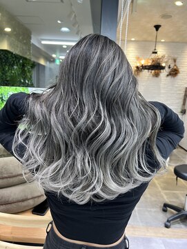 ラフトーキョウセカンド(RAF TOKYO 2nd) KURO流バレイヤージュ