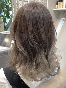 キビト(kibito) グレージュグラデーションカラー