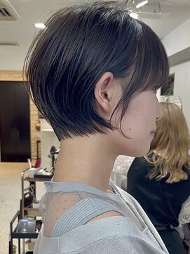 メモリーズ 表参道(Memories) ショートヘア/ボブ/可愛い丸み/簡単スタイリング/20代30代