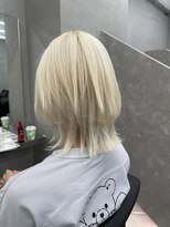 ファイブバイジエクト 堀江(FIVE by The Ect)&nbsp;ホワイトカラー　抜きっぱなしカラー　ウルフカット