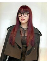 ワンインチ(1 inch)&nbsp;レッドカラー/前髪カット/ロングヘアー/ダブルカラー