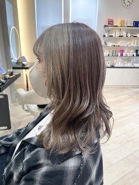 アーチバイケンジ(arch by kenje) ホワイトベージュ×ブラウン