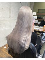 ガルボ ヘアー(garbo hair)&nbsp;ホワイトカラーハイトーン艶髪