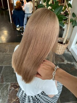 サラジュ 西宮北口店(SARAJU) #ベージュ #ブリーチ #イルミナカラー