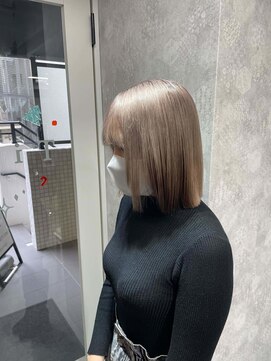 ワンズクロエ 原宿店(ONE's Chloe) くびれヘアアプリコットオレンジハイライトカラーブルーカラー